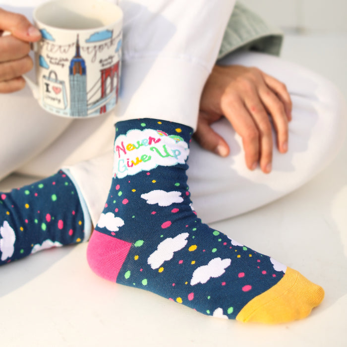 Never give up Women's Socks